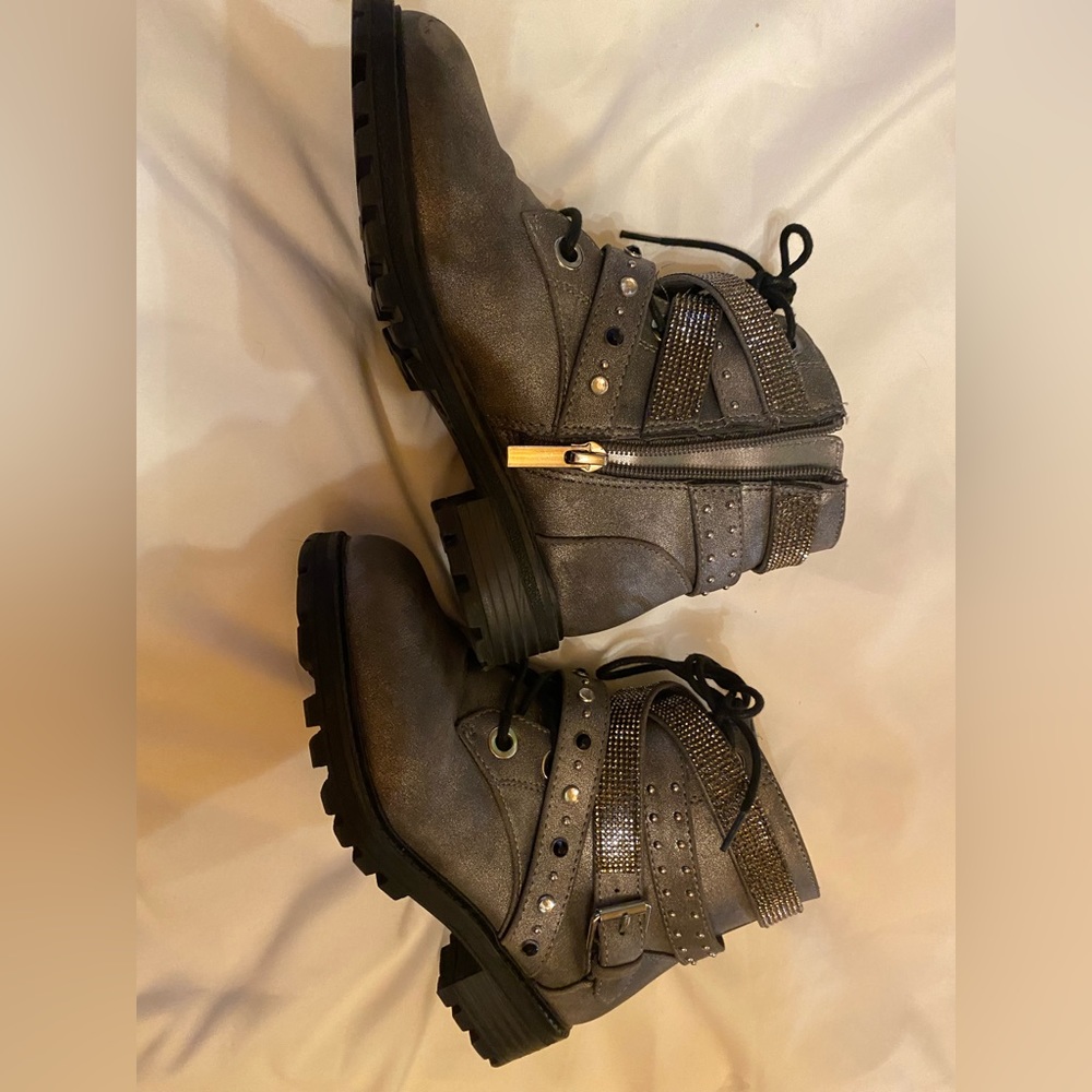Kidpik girls size 2 boots